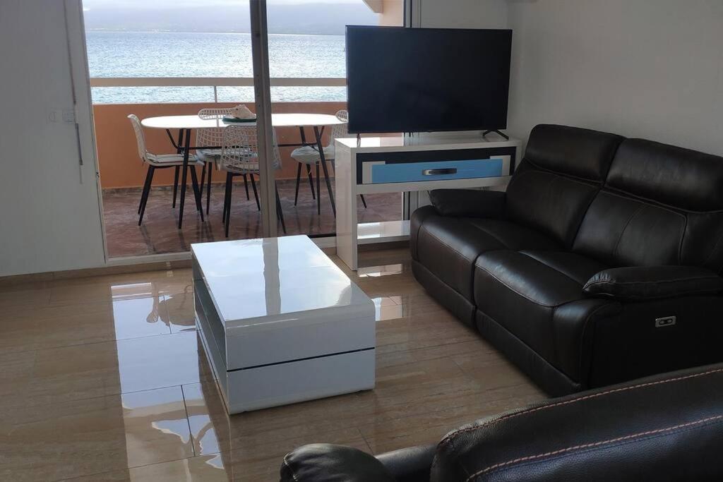 Appart. T2 De Luxe +Jacuzzi, Vue Mer Et Cote Plage Le Gosier  Eksteriør billede